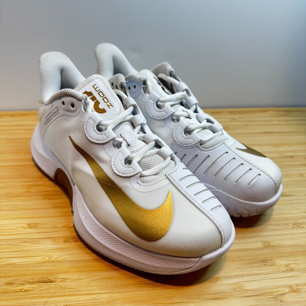 Nike Air Zoom GP Turbo Naomi Osaka White Metallic Gold Tennis Shoes Women's 7.5
